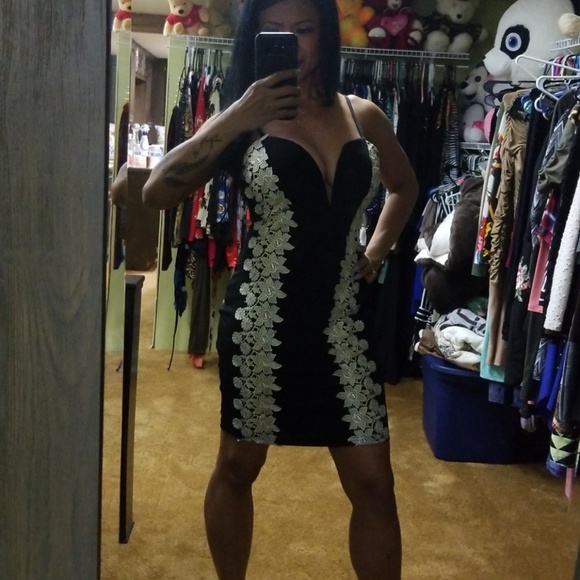 Embedded mini dress - Picture 6 of 8
